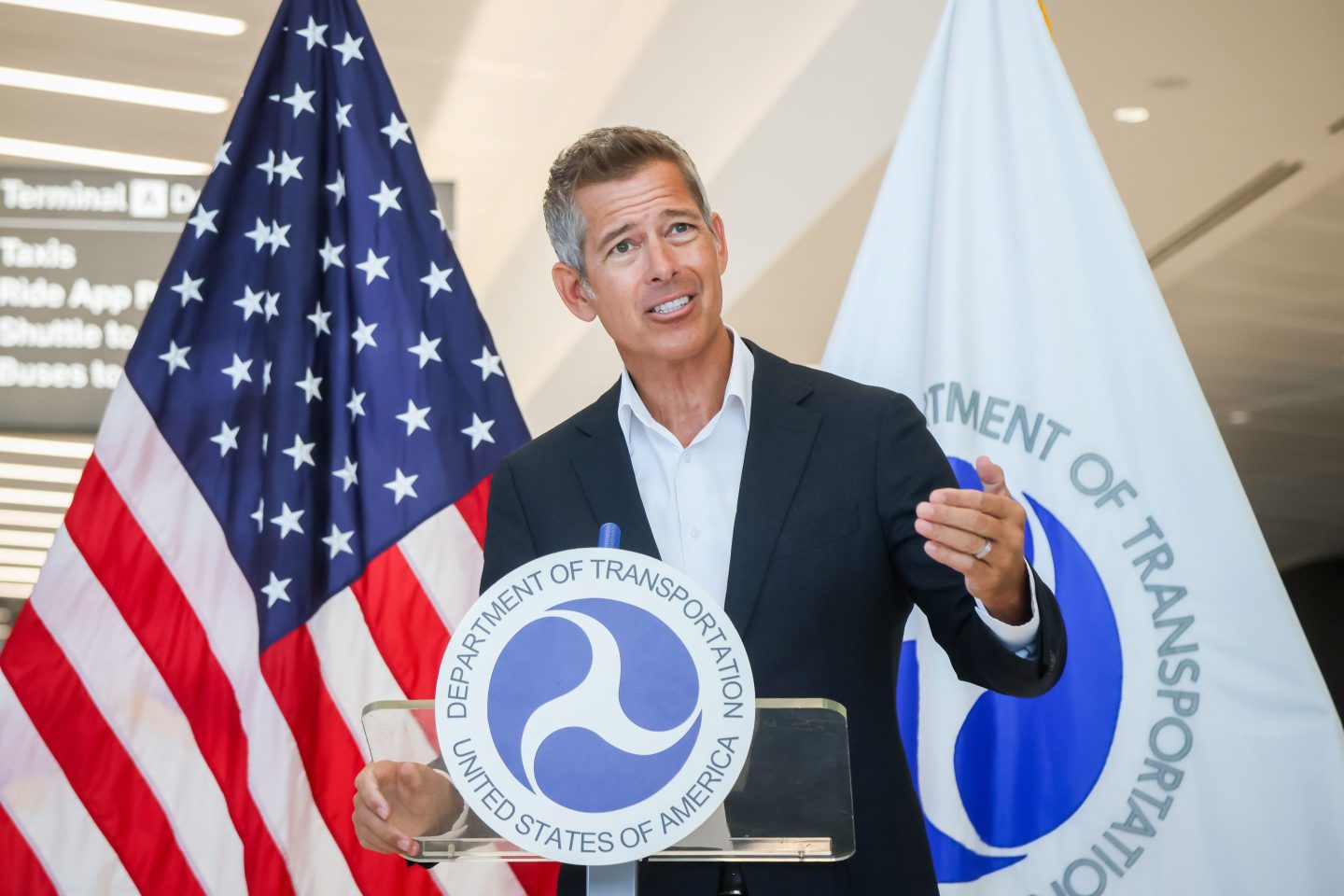 You’re 10 times more likely to have a flight delay during the government shutdown, Transportation Secretary says: ‘These controllers are stressed out’